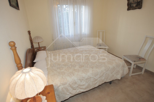 Immeuble de 6 appartements, piscine, parking, proche plage et centre