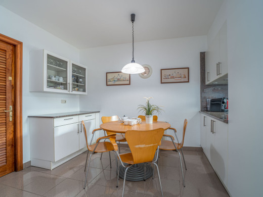 Maison unique avec jardin et garage dans le centre de Figueres