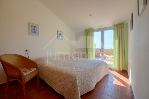 Superbe duplex avec 4 chambres, piscine, terrasse et garage