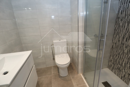 Appartement vue canal avec piscine à 500 m de la mer