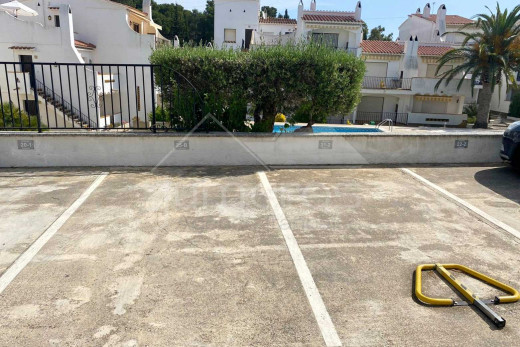 Appartement avec piscine et parking privé