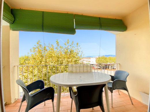 Appartement avec terrasse à 200 mètres de la plage à Empuriabrava