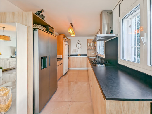 Appartement duplex moderne avec vue mer