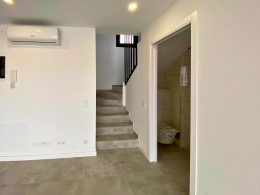 Appartement neuf en duplex à 300m de la plage, à Roses