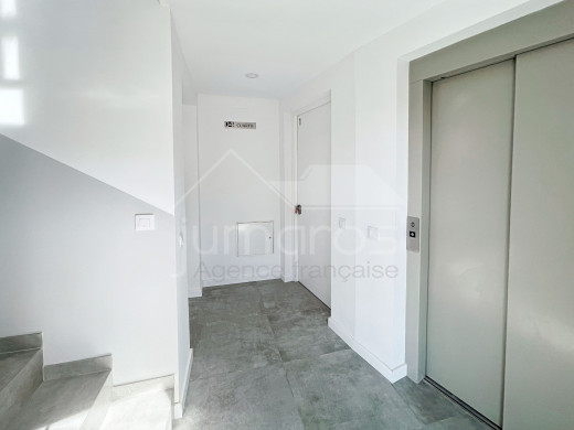 Neue Wohnung, 400m vom Strand entfernt in Roses