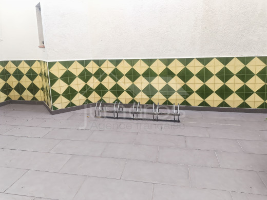 Canal view flat with terrace in Empuriabrava
