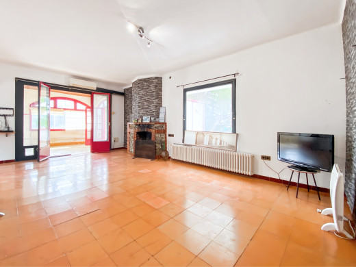 House in Canyelles, 50 metres from the beach and 5 private parking spaces