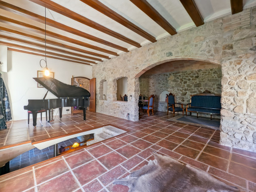 Restored house dating from 1740 in Agullana, near France
