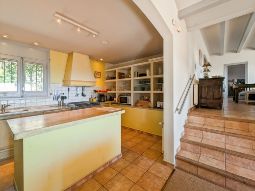 Propiedad con encanto en Pau: 9500 m², piscina, naturaleza y vistas