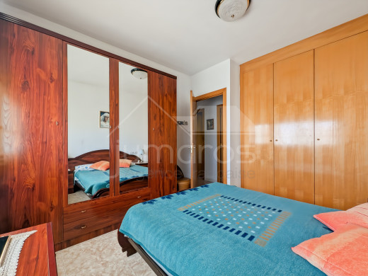 3-bedroom flat with terrace and unobstructed views in Figueres
