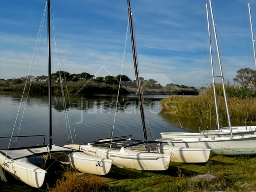 Renovated flat with mooring in Empuriabrava