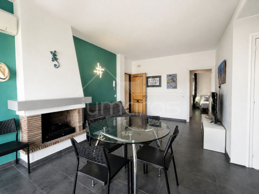 Renovated flat with private mooring in Empuriabrava
