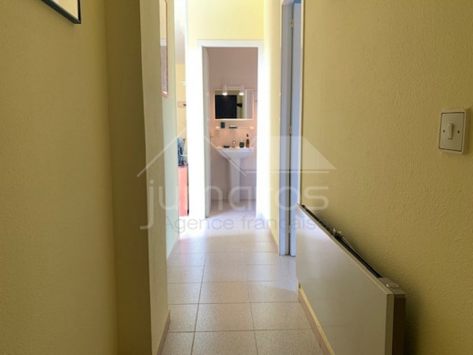 2 chambres, 60m2, piscine et parking