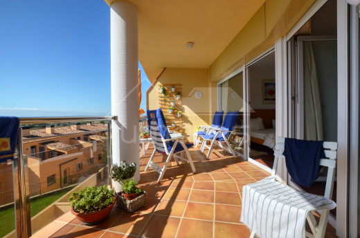 Superbe duplex avec 4 chambres, piscine, terrasse et garage