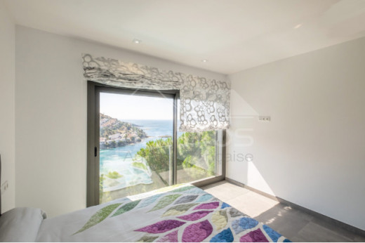 Belle maison avec vue mer et piscine à débordement
