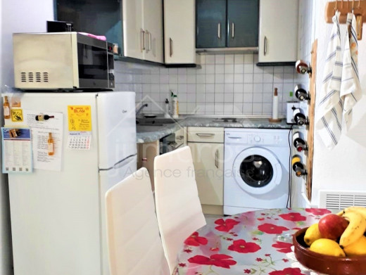 Bel appartement avec amarre privée, débarras et parking