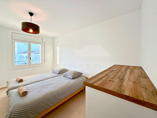Appartement moderne avec vue sur le canal et grande terrasse