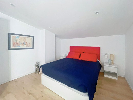 Immeuble avec appartement et restaurant en vente à Roses