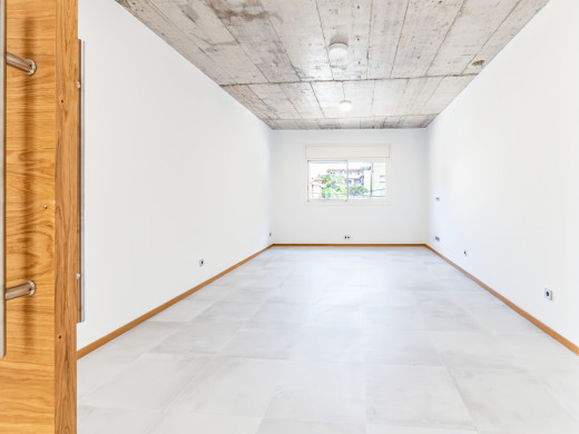 Grande maison neuve avec ascenseur au cœur de Figueres