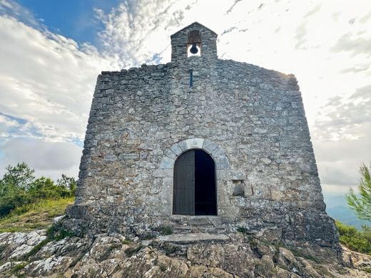 221-hectare estate in Sant Llorenç de la Muga, for sale in the Girona countryside