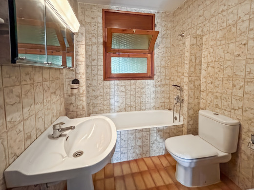 House with private mooring in Empuriabrava