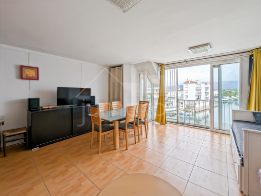 Appartement divisé en 2, avec licence touristique