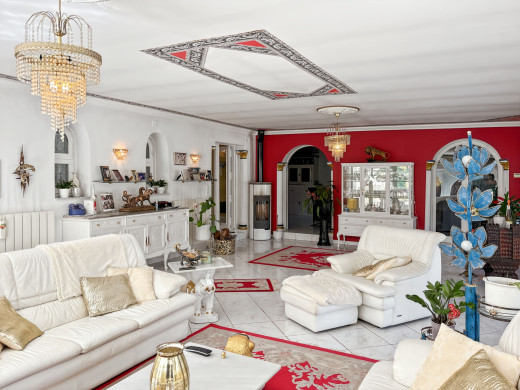Villa with private mooring and boat garage in Empuriabrava