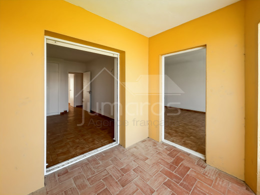 Grand appartement à Gran Reserva, à 300m de la plage, parking privé