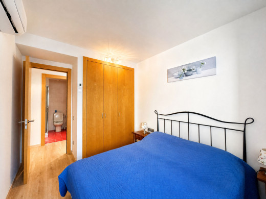 Appartement centre de Roses avec parking, débarras et licence touristique