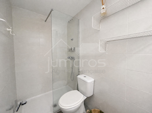 Piso de un dormitorio con vistas al canal en Empuriabrava