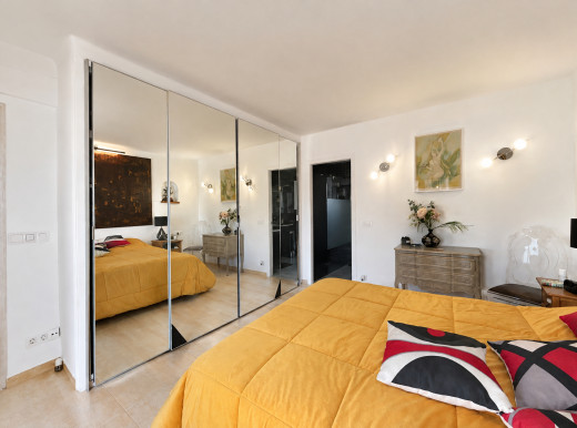 Ebenerdiges Haus mit Pool und Garten in Empuriabrava