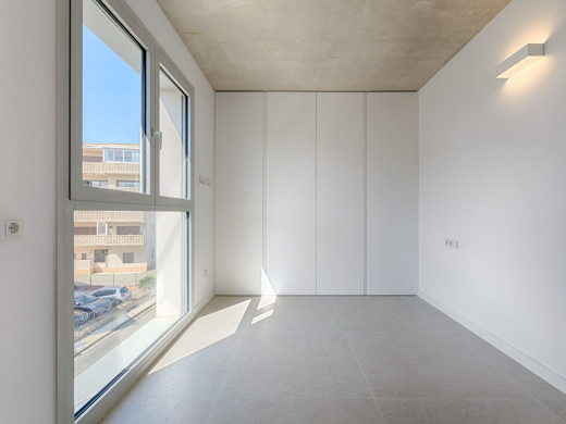 Edificio de nueva construcción con apartamentos a partir de 480.000 € en Roses.