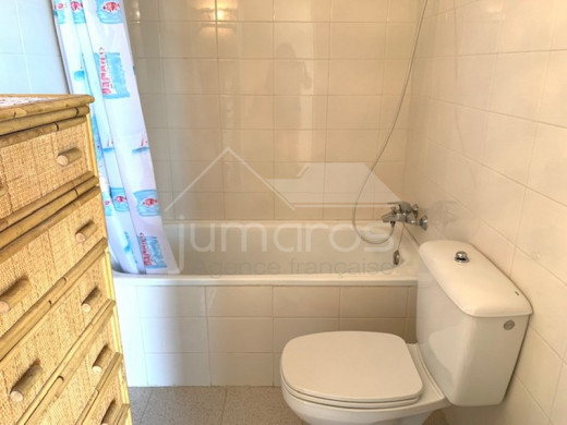2 chambres, 60m2, piscine et parking