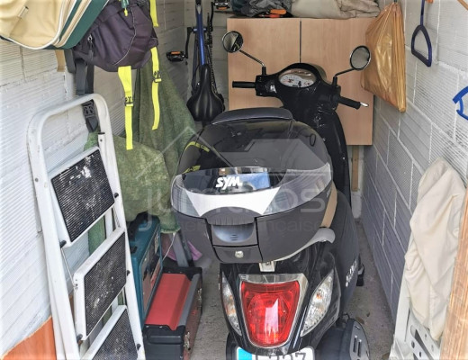 Bel appartement avec amarre privée, débarras et parking
