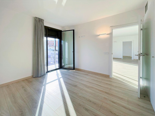 Appartement de standing avec terrasse et parking à 200m de la plage à Roses