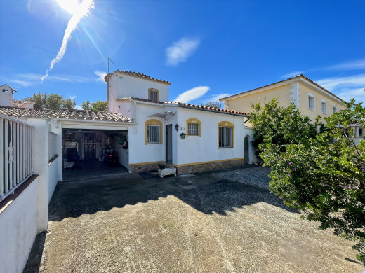 Maison à Empuriabrava avec jardin et garage