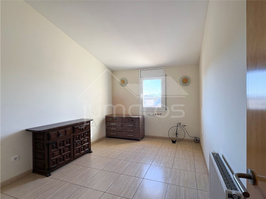 Maison en vente à Empuriabrava avec jardin et garage