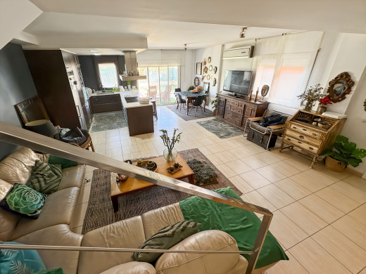 Modern house with garden and garage in Empuriabrava