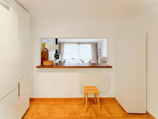 Casa con garaje en venta en Cadaqués, vista al mar y cerca de la playa