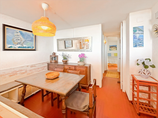 Appartment mit Meerblick und Privatparkplatz in Cadaqués, 200m vom Strand entfernt