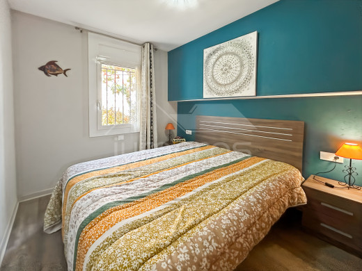 Appartement rénové avec vue mer, parking et débarras
