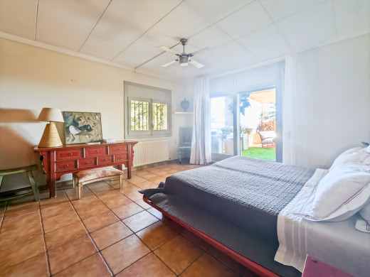 Propiedad con encanto en Pau: 9500 m², piscina, naturaleza y vistas