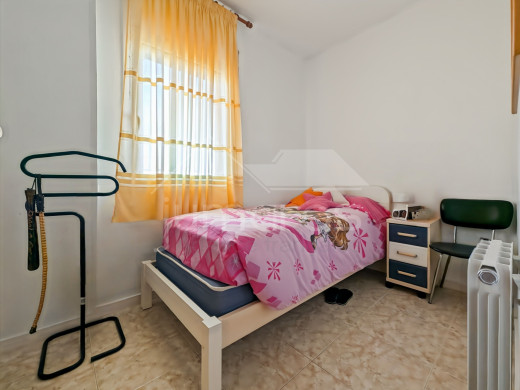 3-bedroom flat with terrace and unobstructed views in Figueres
