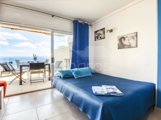 Seafront apartment with a tourist licence in Roses