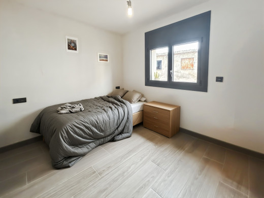 Apartamento dúplex con terraza y garaje en el corazón del Alt Empordà