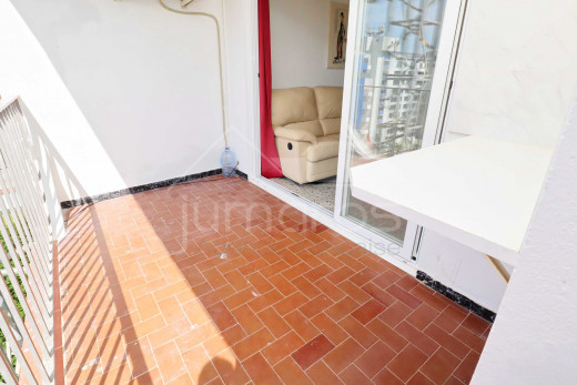 1ère ligne mer avec grande terrasse et 2 chambres