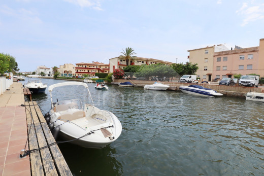 Maison 3 chambres, avec amarre, garage et parking