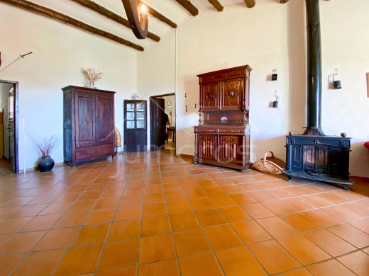 Maison traversante au coeur du village de Vilamaniscle, Espagne