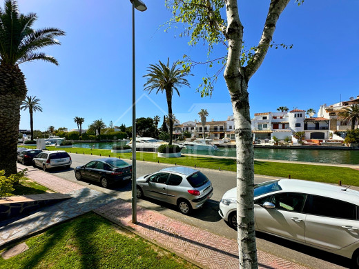 Appartement avec parking et cave proche de la plage à Empuriabrava