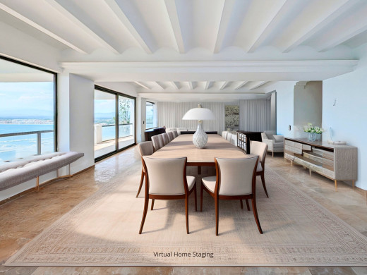 Villa with 180º sea views for sale in Roses, to renovate